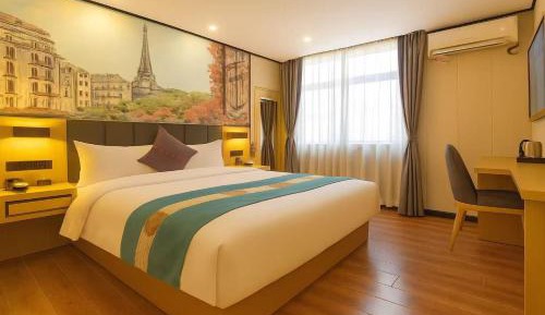 Selected Queen Room