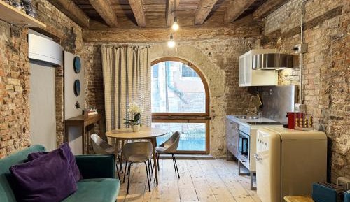 One-Bedroom Apartment with Sea View