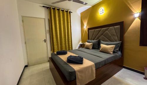 Deluxe King Room