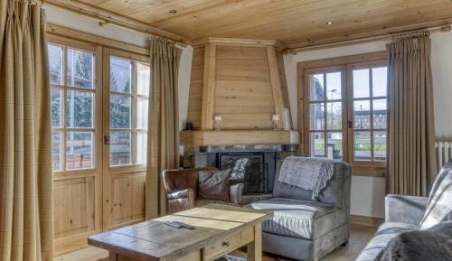 Chalet (8 Adults)