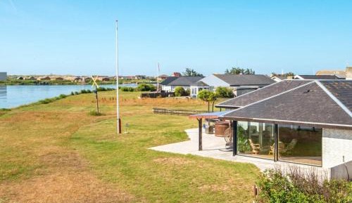 Four-Bedroom Holiday Home
