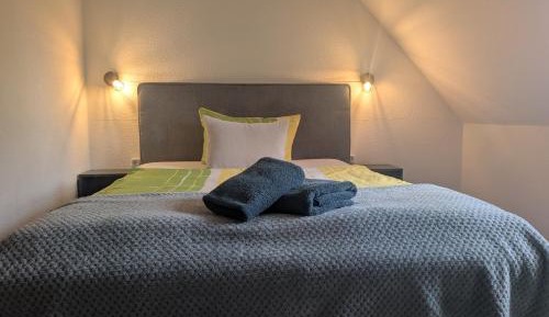 Double Room (1 Adult)