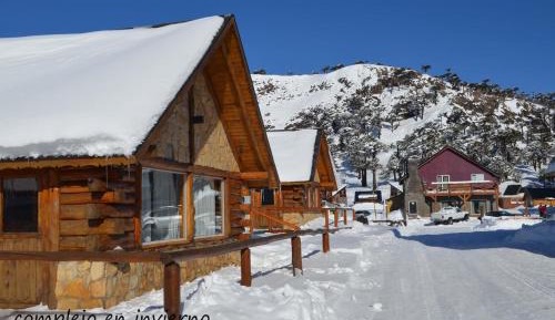 Two-Bedroom Apartment with Mountain View