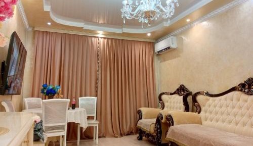 Three-Bedroom Apartment with Balcony