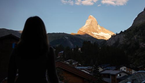 Suite with Mountain View