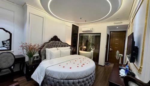 Suite with City View