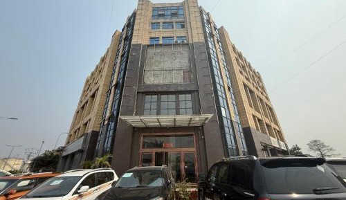 Three-Bedroom Deluxe Apartment