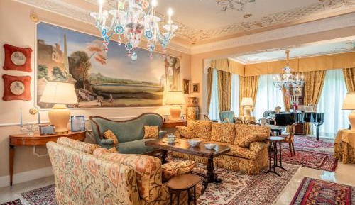 Superior One-Bedroom Apartment