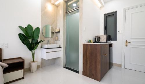 Deluxe Studio