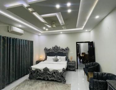 Single Room with Private Bathroom
