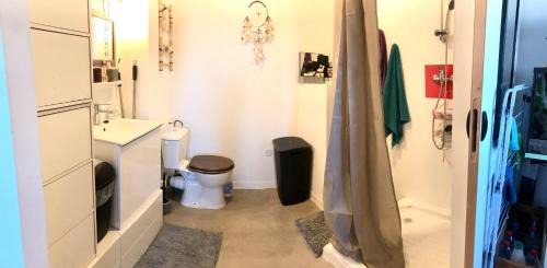 One-Bedroom Apartment - Non-Smoking