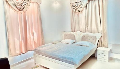 King Studio with Sofa Bed