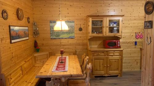 Two-Bedroom Apartment with Mountain View
