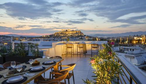 Four-Bedroom Penthouse Apartment