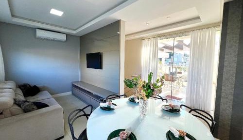Three-Bedroom Deluxe Apartment