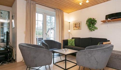 Seven-Bedroom Holiday Home