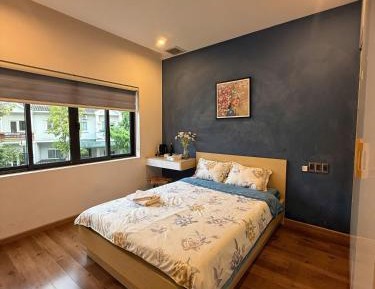 Standard Queen Room