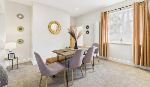 Three-Bedroom Holiday Home 