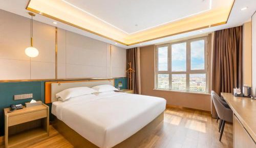 Queen Room
