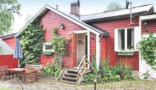 Two-Bedroom Holiday Home