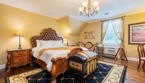 Standard King Room