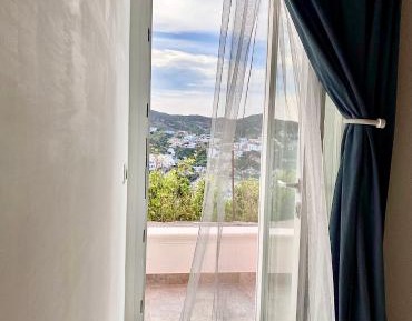 Double or Twin Room with Sea View
