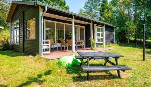 Three-Bedroom Holiday Home 