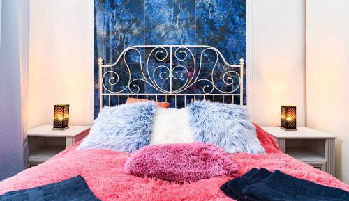 Three-Bedroom Deluxe Apartment