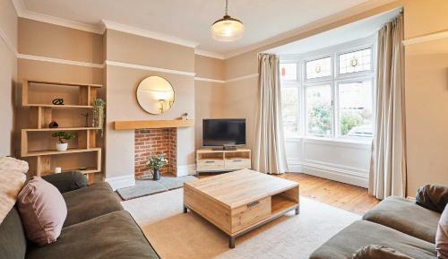 Three-Bedroom Holiday Home 