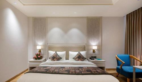  Primer Room – with One Way airport transfers