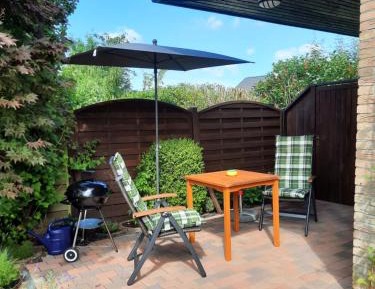 One-Bedroom Apartment with Garden