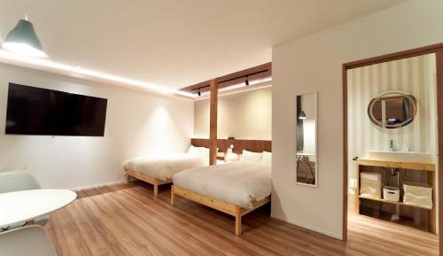 Deluxe Double or Twin Room with Mountain View
