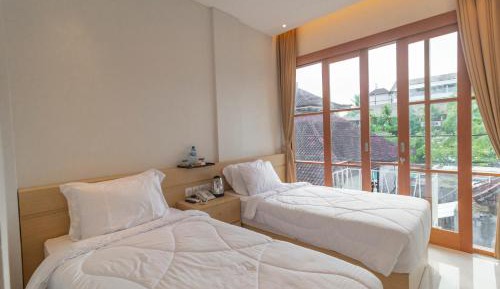 Twin Room with Balcony
