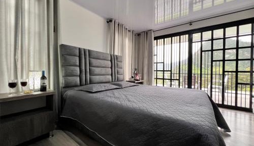 Double Room with Mountain View