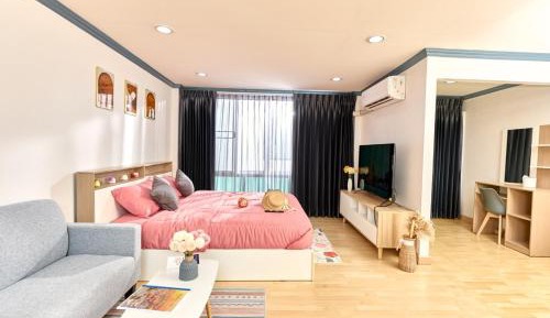 Seven-Bedroom House