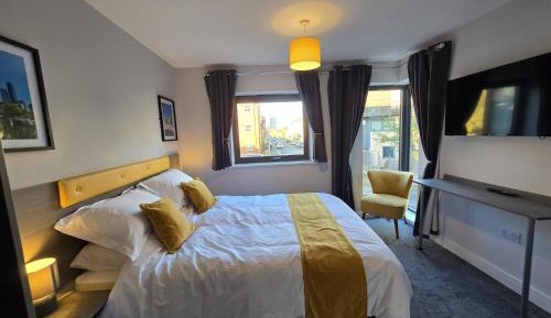 Double Room with Private Bathroom