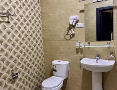 Twin Room with Private Bathroom