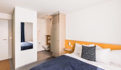 Single Room with Private Bathroom