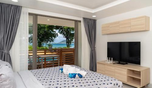 Studio Apartment with Sea View