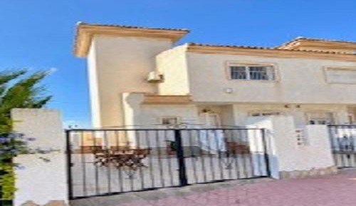 Three-Bedroom Holiday Home 