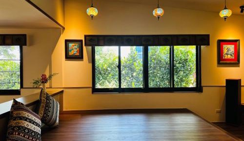 Queen Room with Garden View