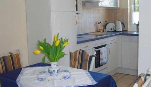 Room #1475063602