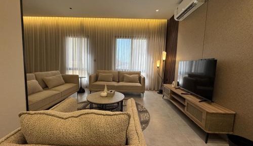 Three-Bedroom Deluxe Apartment