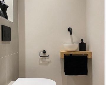 Room #1475345201