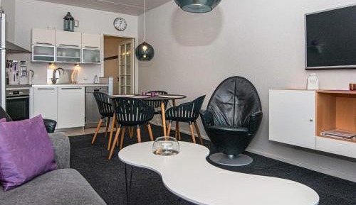 One-Bedroom Holiday Home