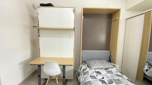 Room #1475104301