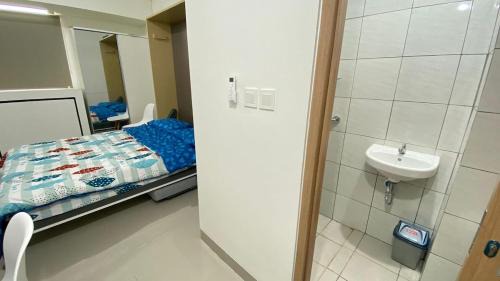 Room #1475102201