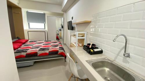 Room #1475097301