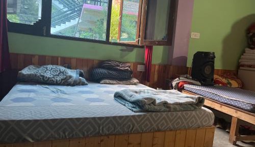 Room #1475159201