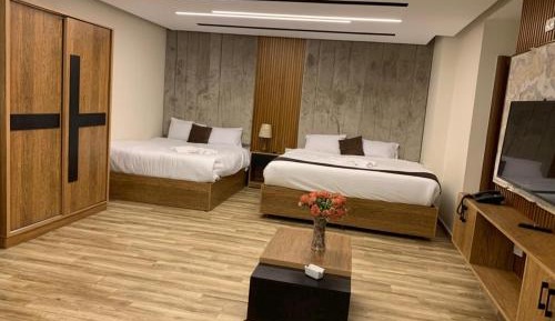 Room #1375056905